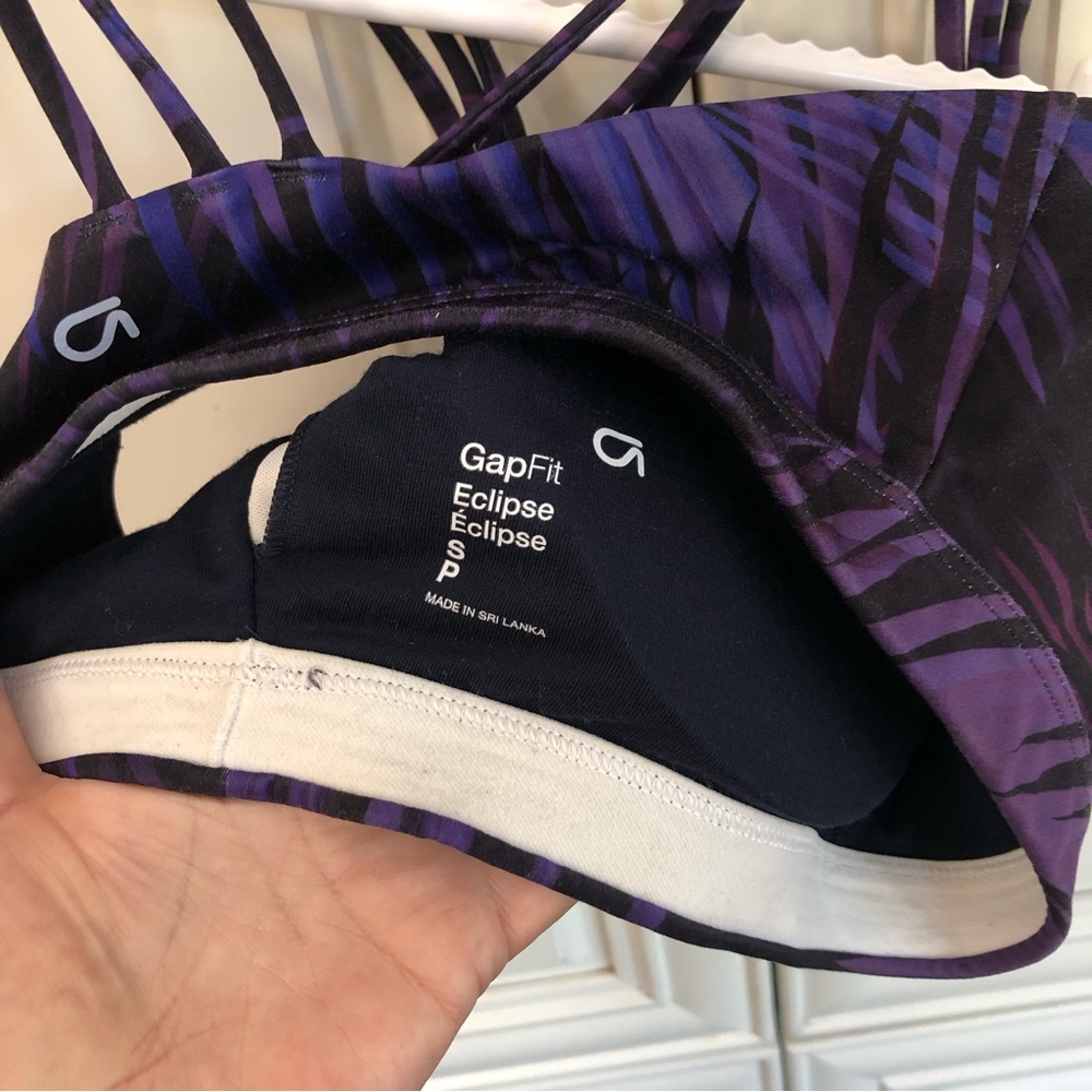GAPFit women’s sports bra - Picture 7 of 7